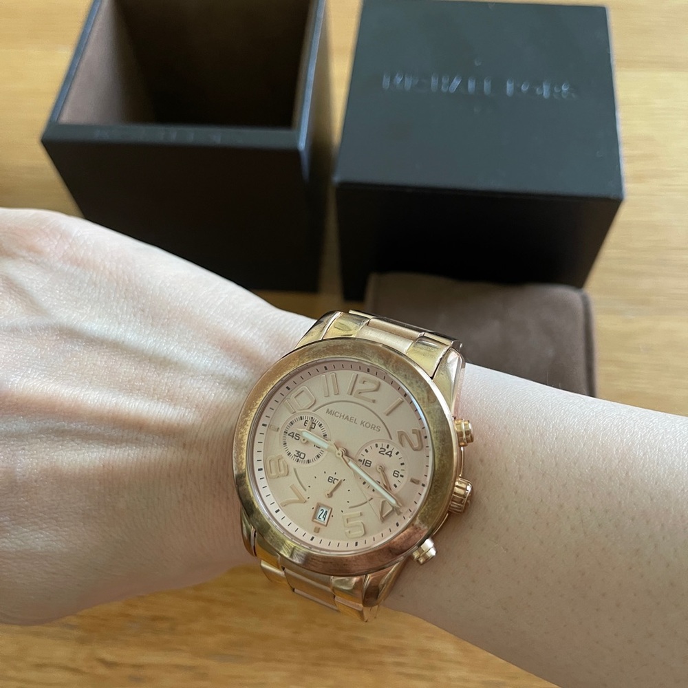Michael Kors Watch - Picture 2 of 2